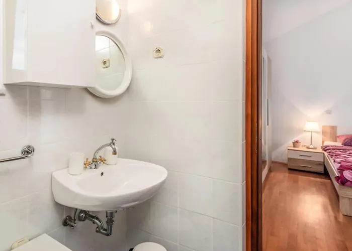 Prázdninový dům Karlo By Interhome Malinska