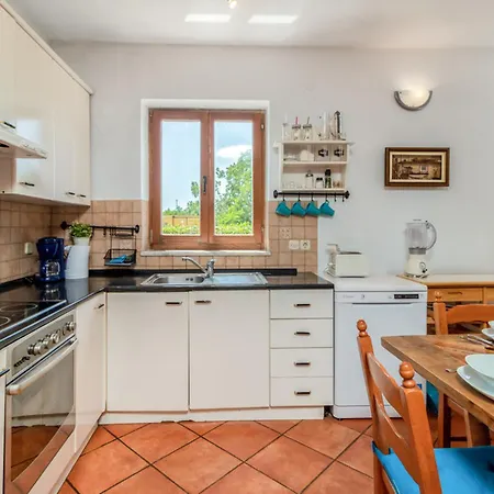 Сasa de vacaciones Karlo By Interhome *