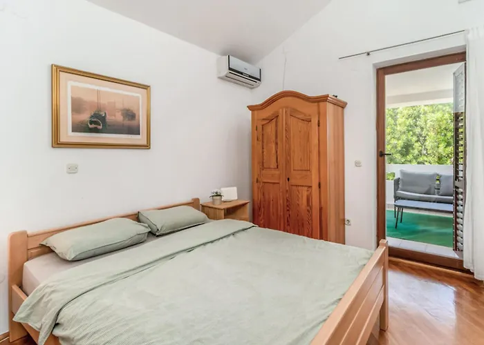 Semesterbostad Karlo By Interhome *