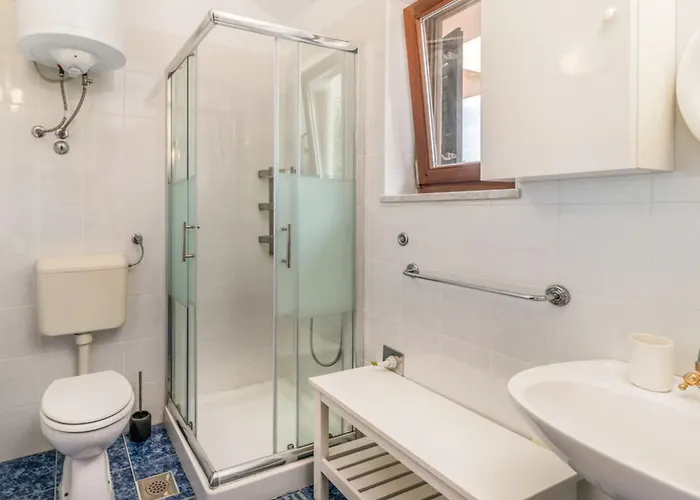 Karlo By Interhome